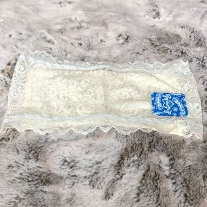 NWT. S or M. Intimately Free People Strapless Bra